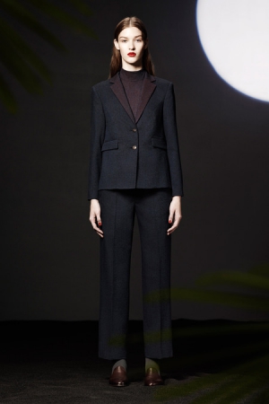 araks-fall-winter-2013-2014-new-york-3-black-suit