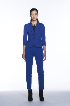 banana-republic-fall-winter-2013-2014-new-york-10-blue-suit