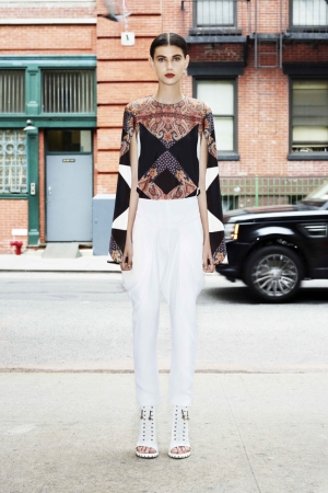givenchy-spring-summer-2013-white-pants