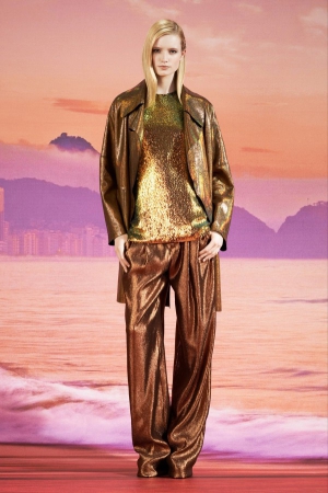 gucci-resort-2014-metal-gold-suit