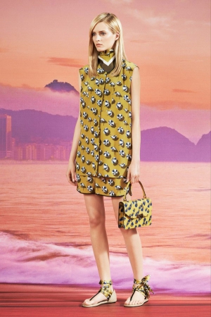 gucci-resort-2014-yellow-suit-with-short