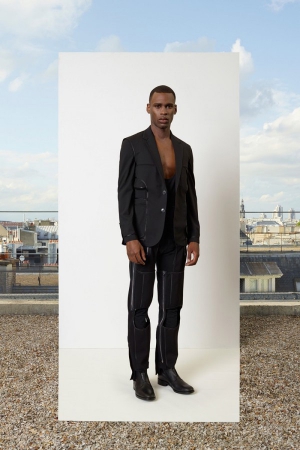 jean-paul-gaultier-spring-summer-2014-menswear-black-costume