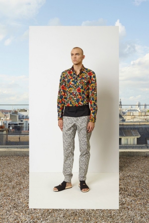jean-paul-gaultier-spring-summer-2014-menswear-flower-shirt
