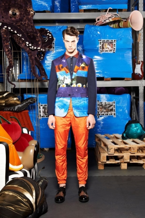 moschino-spring-summer-2014-menswear-cosmic-jacket-sporty-oranje-pants