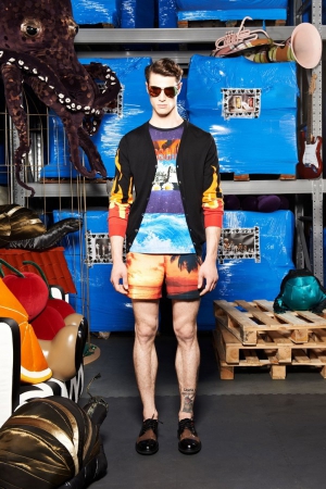 moschino-spring-summer-2014-menswear-cosmic-t-shirt-fire-tropical-print