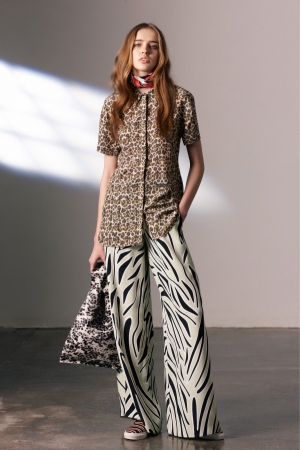 mother-of-pearl-autumn-winter-2013-2014-wide-leaves-trousers-tiger-blouse-short-sleeves